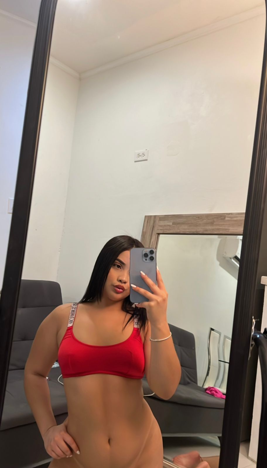 Dolls-of-Aruba-Escorts-LUNA